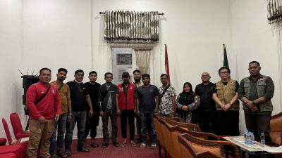 Rohingya Refugees in Indonesia Deliver Urgent Aid to Flood Victims